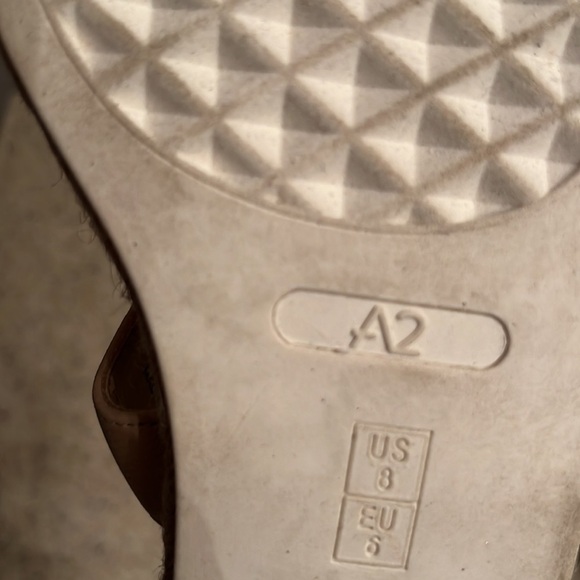 A2 by Aerosoles brand size 8M Velcro closure sandals- NWT - Picture 6 of 6